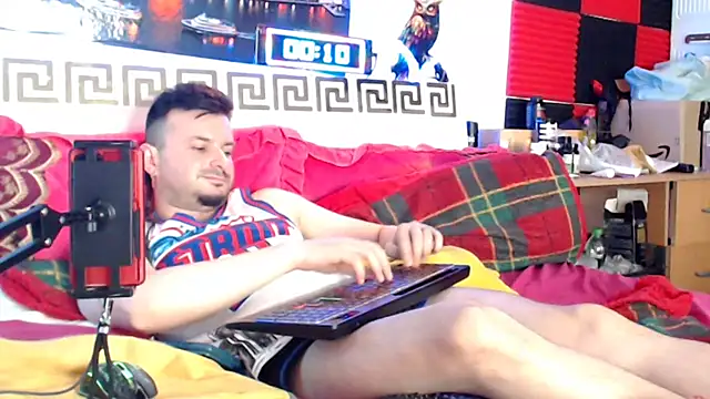 Hugec0ck007 – webcam-show
