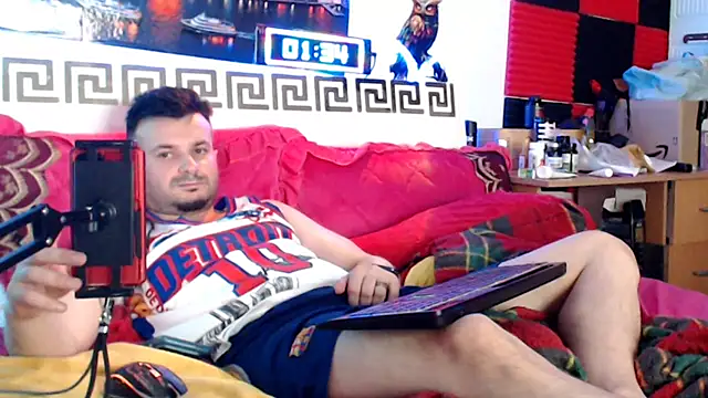 Hugec0ck007 Webcam show