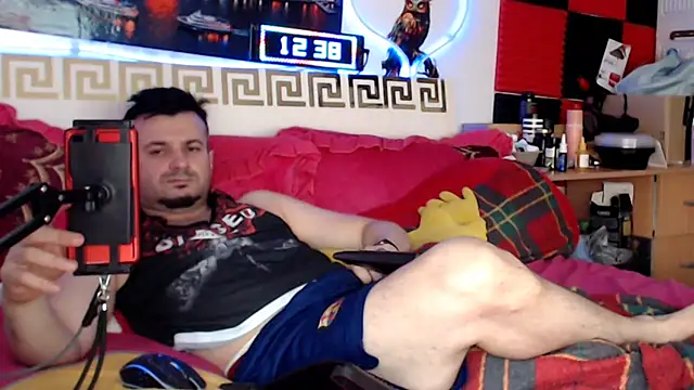 عرض كام Hugec0ck007