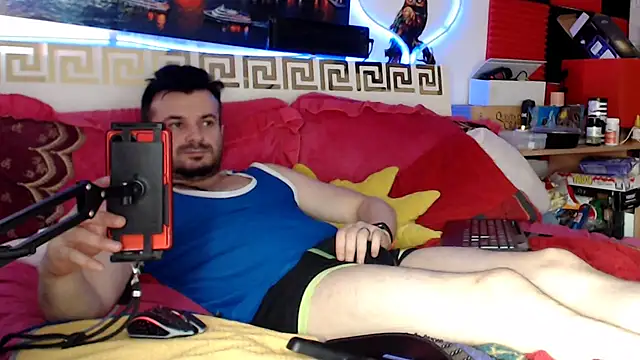 عرض كام Hugec0ck007