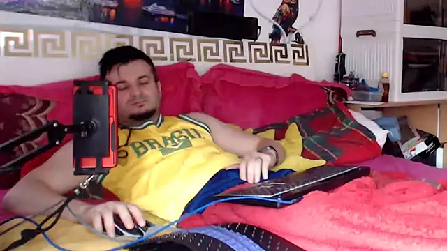 Hugec0ck007 Show Webcam