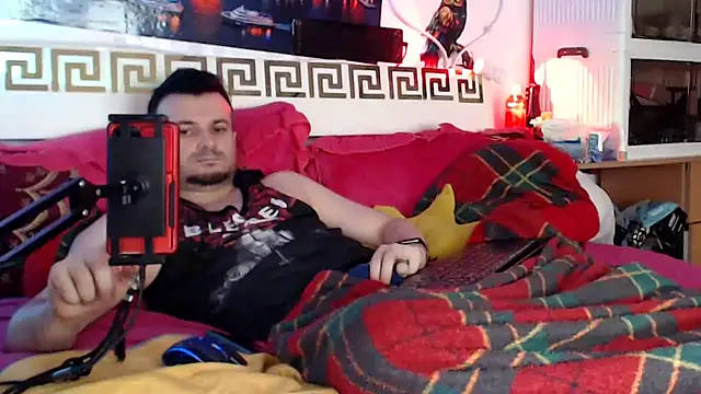 ErotictoyboyF69 Webcam show