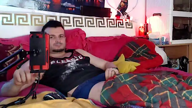 ErotictoyboyF69 Webcam show