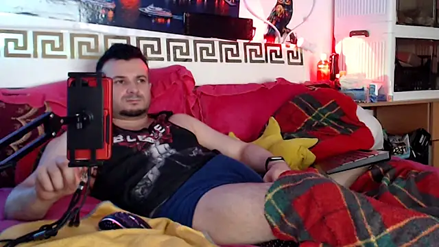 ErotictoyboyF69 Webcam show