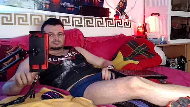 ErotictoyboyF69 webcam show