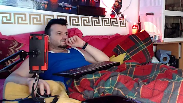 ErotictoyboyF69 – webcam-show