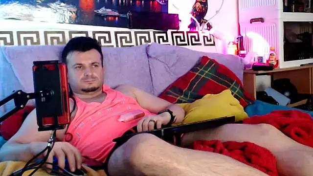 הופעת וובקאם של ErotictoyboyF69
