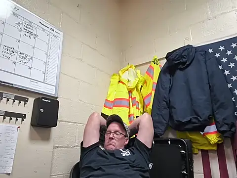 Cockrub1 Show in webcam