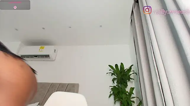mollyrivera's Live XXX Chat