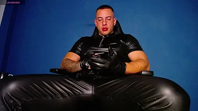 Chat XXX en directo de Maxxxpowerful