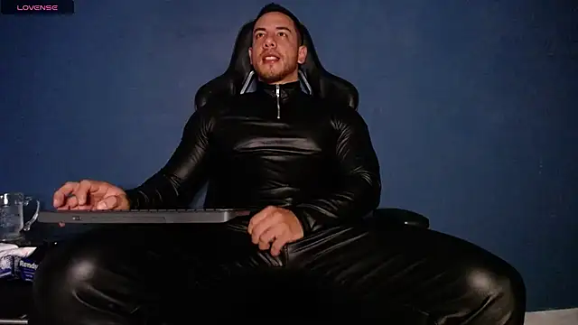 Maxxxpowerful – Kamerová šou