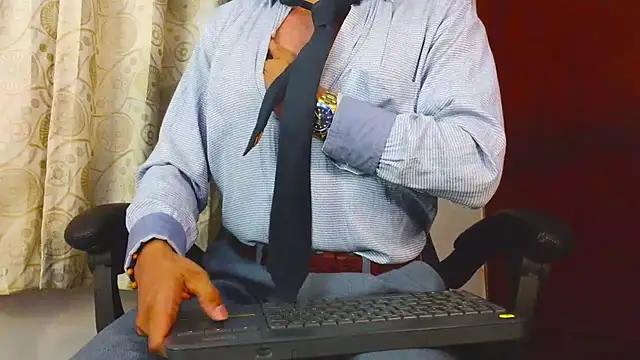 HomeAloneK Pertunjukan Webcam