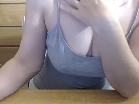 AradiaJ Show in webcam