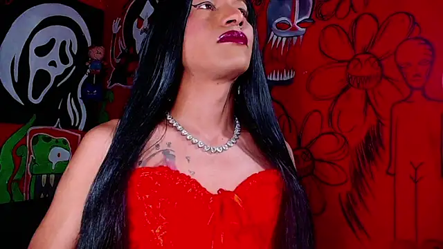 HugeDanex Show in webcam