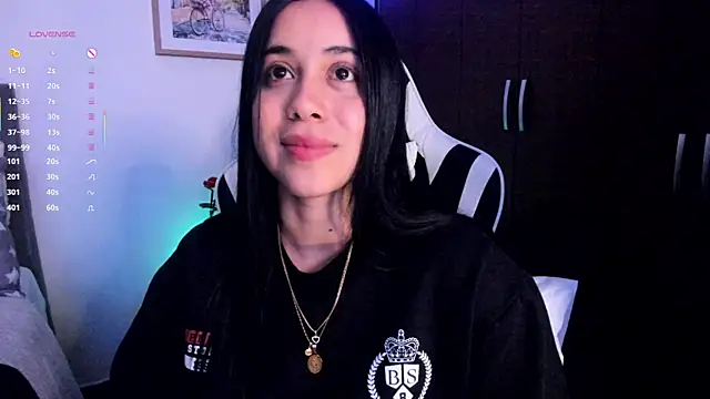 Gigi-bom's Live XXX Chat