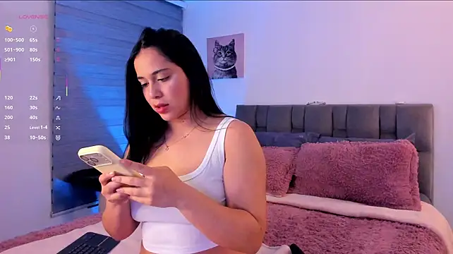 Gigi-bom's Live XXX Chat