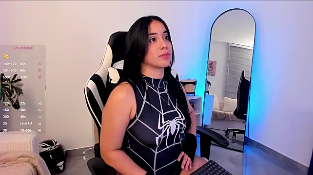 Gigi-bom's Live XXX Chat