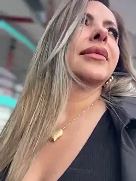 _Abril-Office1: вебкам-шоу