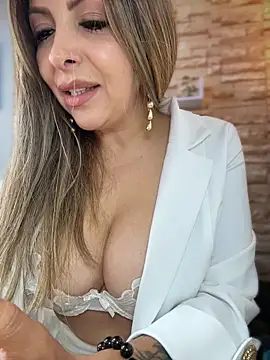 _Abril-Office1's Webcam Show