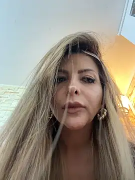 _Abril-Office1 Show in webcam