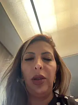 _Abril-Office1's Live XXX Chat