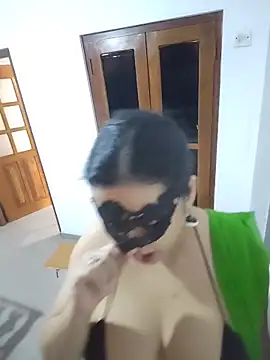 Ruvi_Queen's Webcam Show