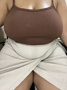 CARAMELGODDESSX23 – Live XXX-chat
