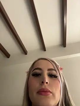 Chat +18 de natashasweet ao vivo