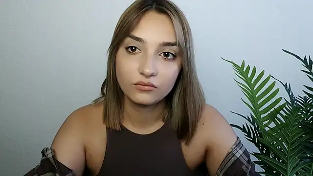 Phòng Chat Trực Tiếp veryshygirl