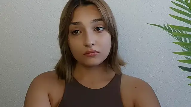 צ'אט XXX בשידור חי של veryshygirl