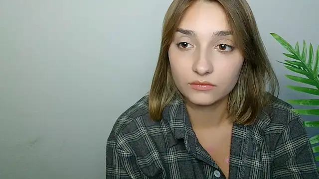 veryshygirl Show in webcam