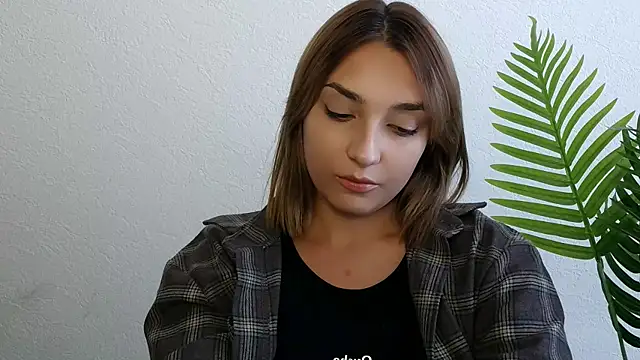 veryshygirl's Webcam Show