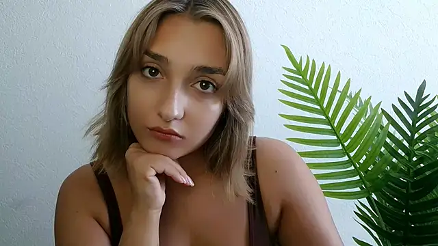 veryshygirl Adlı Modelin Canlı XXX Sohbeti