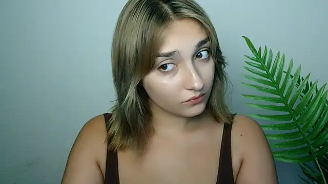 Chat +18 de veryshygirl ao vivo