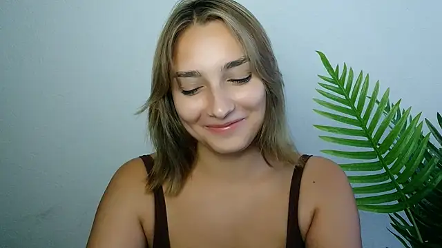 veryshygirl's Webcam Show