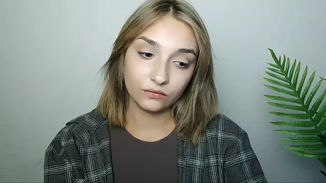Chat +18 de veryshygirl ao vivo