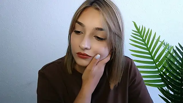 veryshygirl Show in webcam