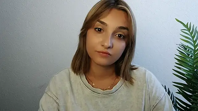 veryshygirl webcam show