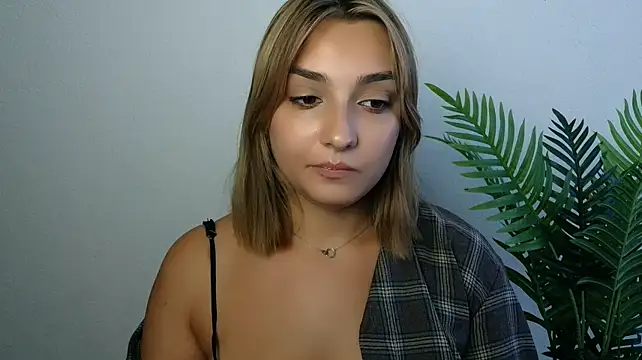 veryshygirl's Live XXX Chat