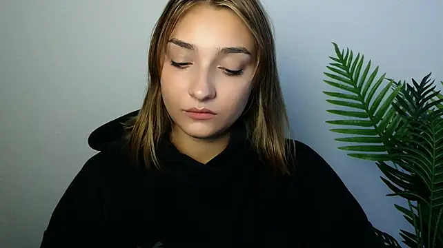 veryshygirl Chat XXX in diretta