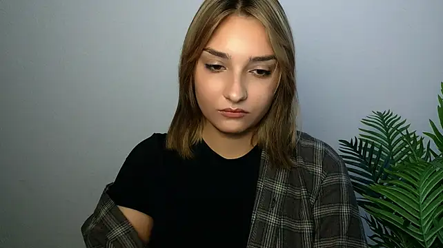 veryshygirln Webbikameraesitys