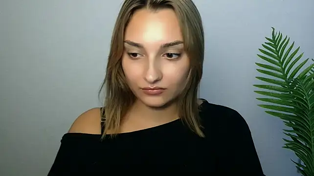 veryshygirl Chat XXX in diretta