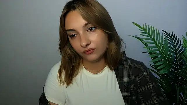 veryshygirl Adlı Modelin Canlı XXX Sohbeti