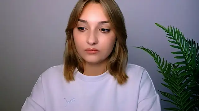 veryshygirl Chat XXX in diretta