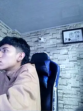 Show modela Damien_Howard na web-kameri