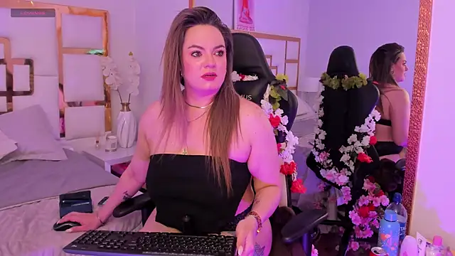 Chatroom XXX en direct de AvaMiia