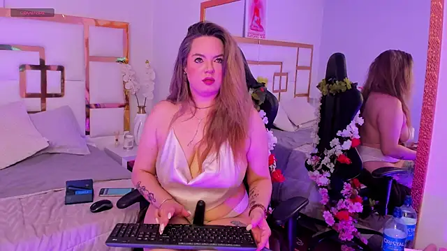 Chatroom XXX en direct de AvaMiia