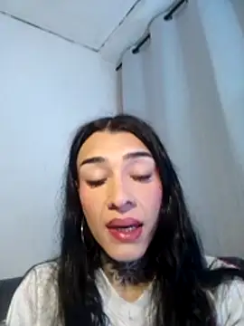 Camila_Coxx Adlı Modelin Web Kamerası Şovu