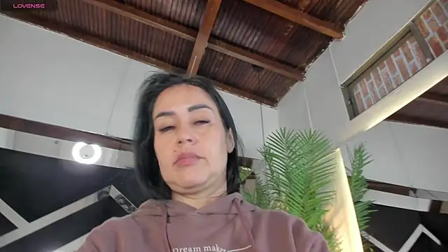 emily-fox's Live XXX Chat