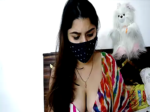 Gloie4u's Live XXX Chat